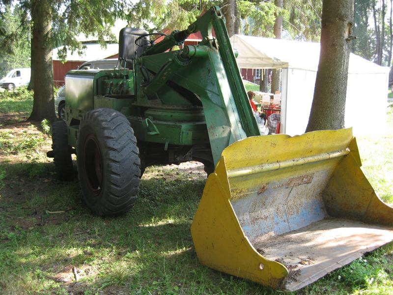 holli 036 (Medium).jpg