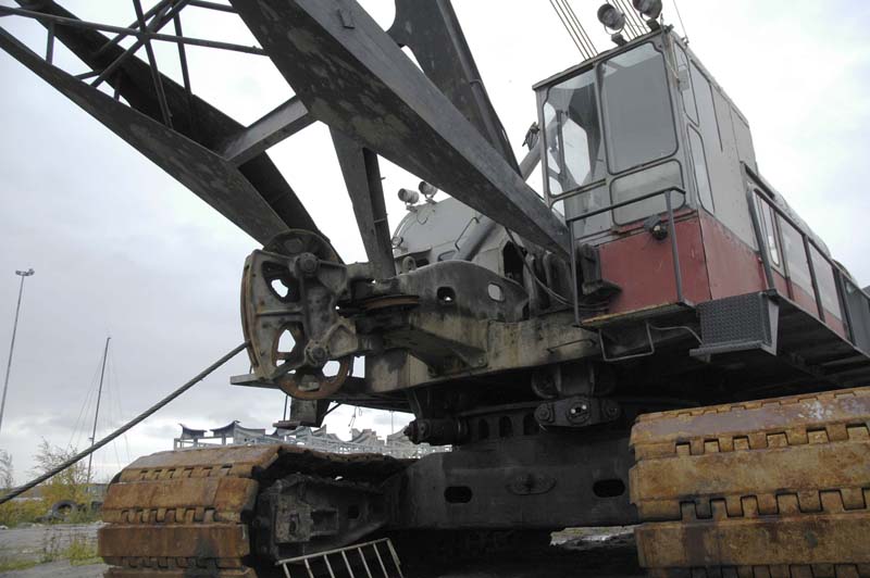 Lima 2400 on jyhkeä kone. Tämmöisiä vastaavia kuvia täällä on jo ollutkin, mutta en malttanut olla laittamatta vielä yhtä lisää.