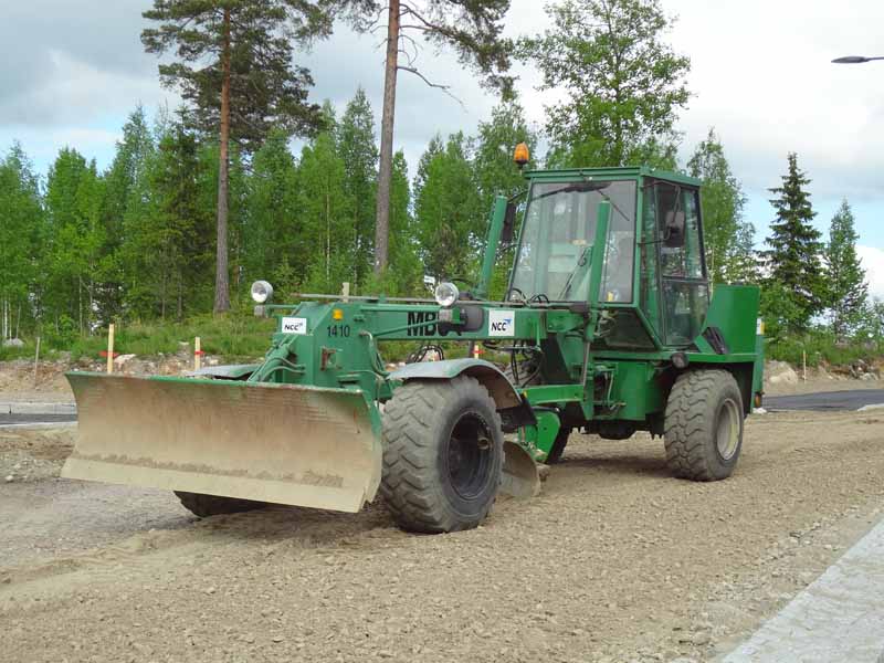 Tämä oli vekkuli laite. Ja harvinainen Suomessa tämäkin.