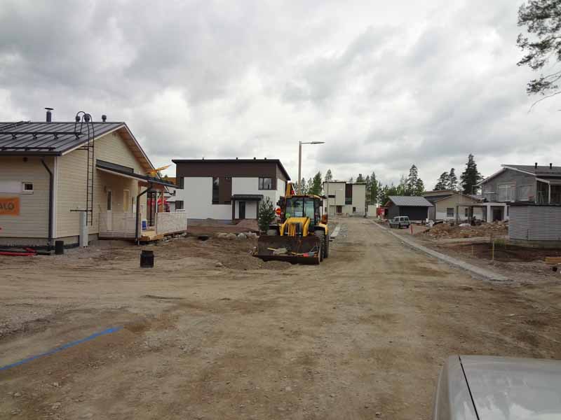 Asuntomessujen raitti on vielä aika ankean näköinen.