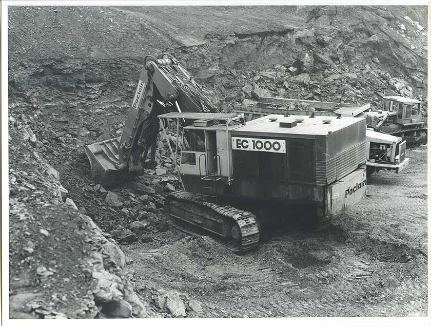 Poclain-1000-1229.jpg