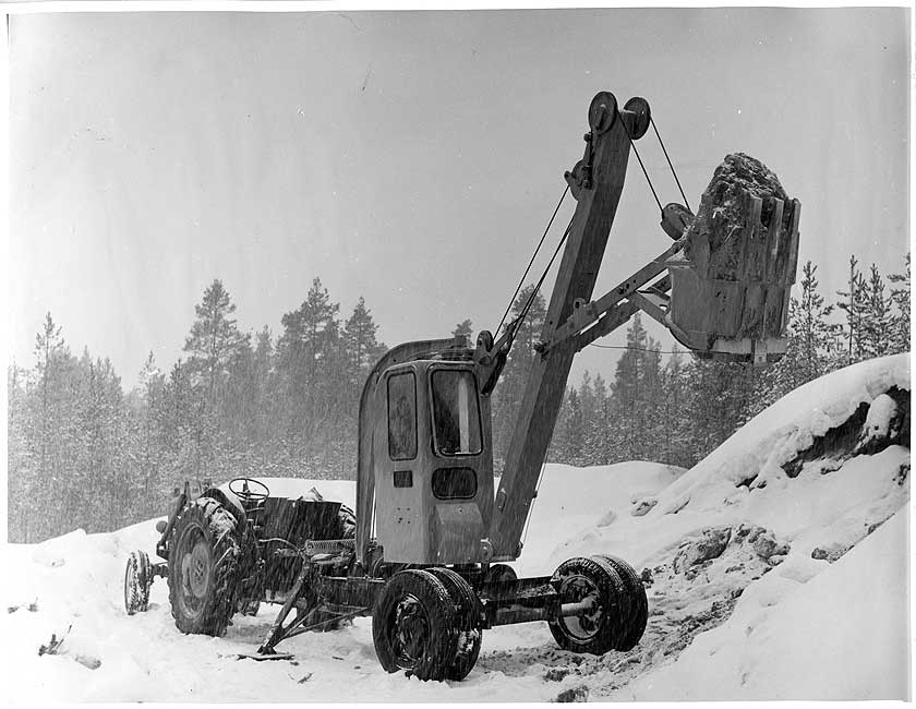 Tuntematon kaivinkone.