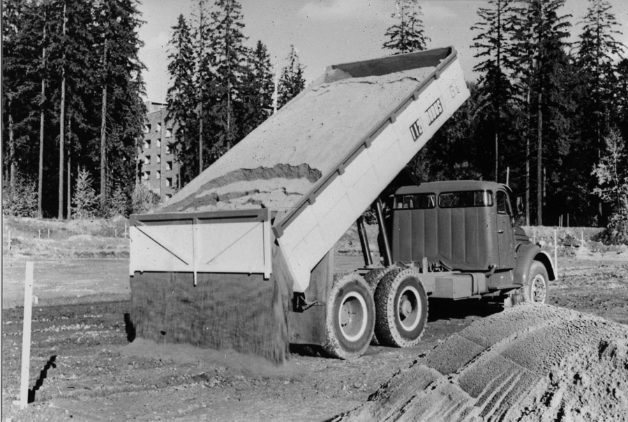 Helsinkiä rakennetaan 60-luvulla.