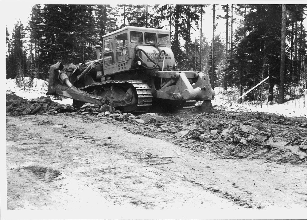 Vanha-työmaakuva-Cat_D7E_Karjalainen.jpg
