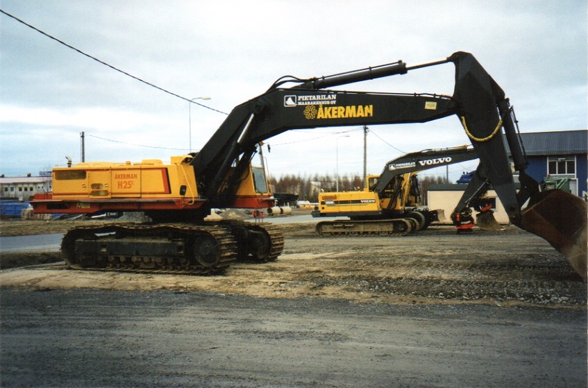 Åke H25C 9-5-2003 .jpg