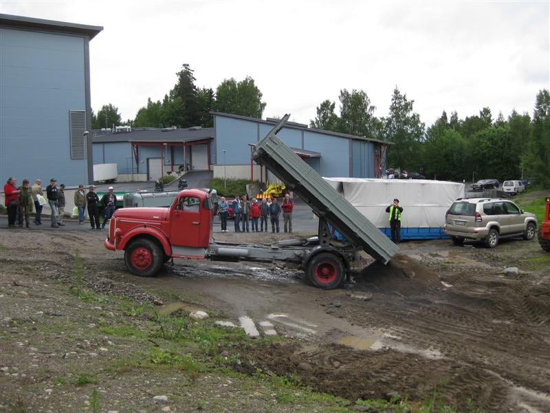 Hienosti entisöity Volvo 485.