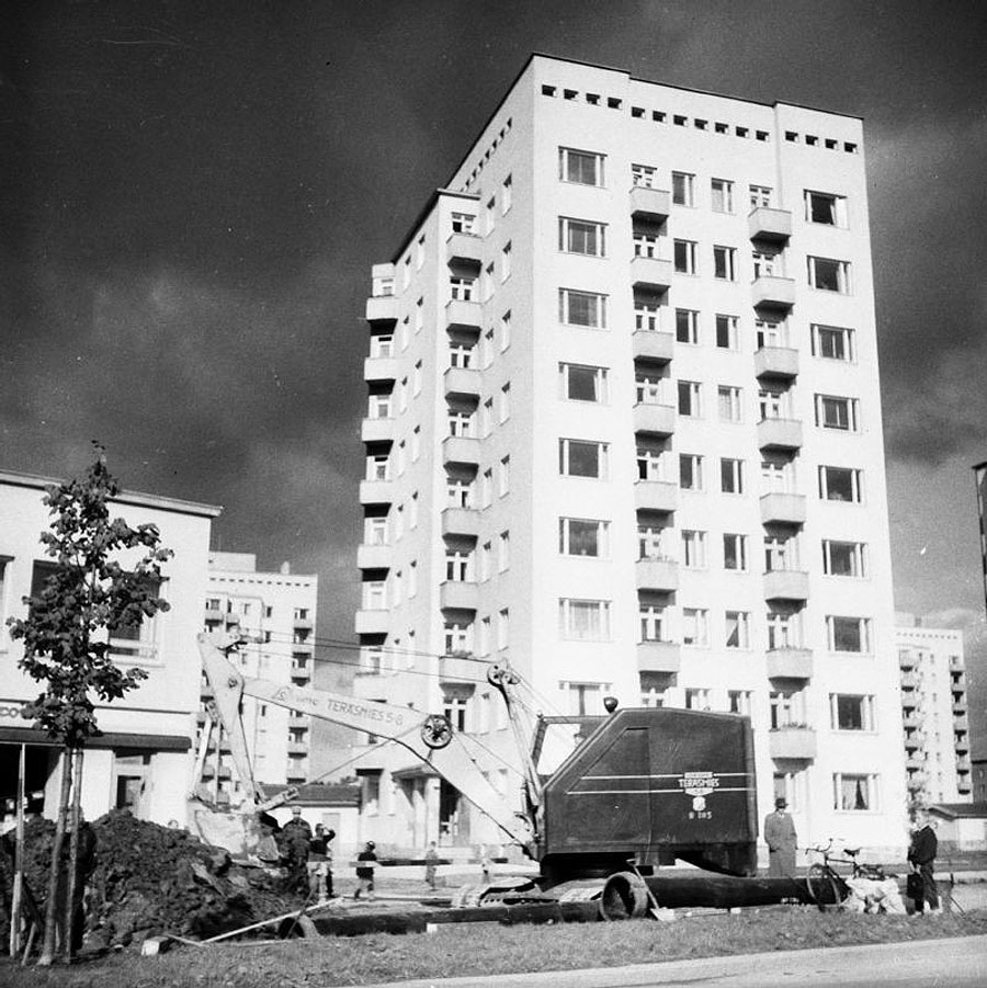 Teiskontietä viemäröidään, Museokeskus Vapriikki, kuvaaja Pekka Kosonen,