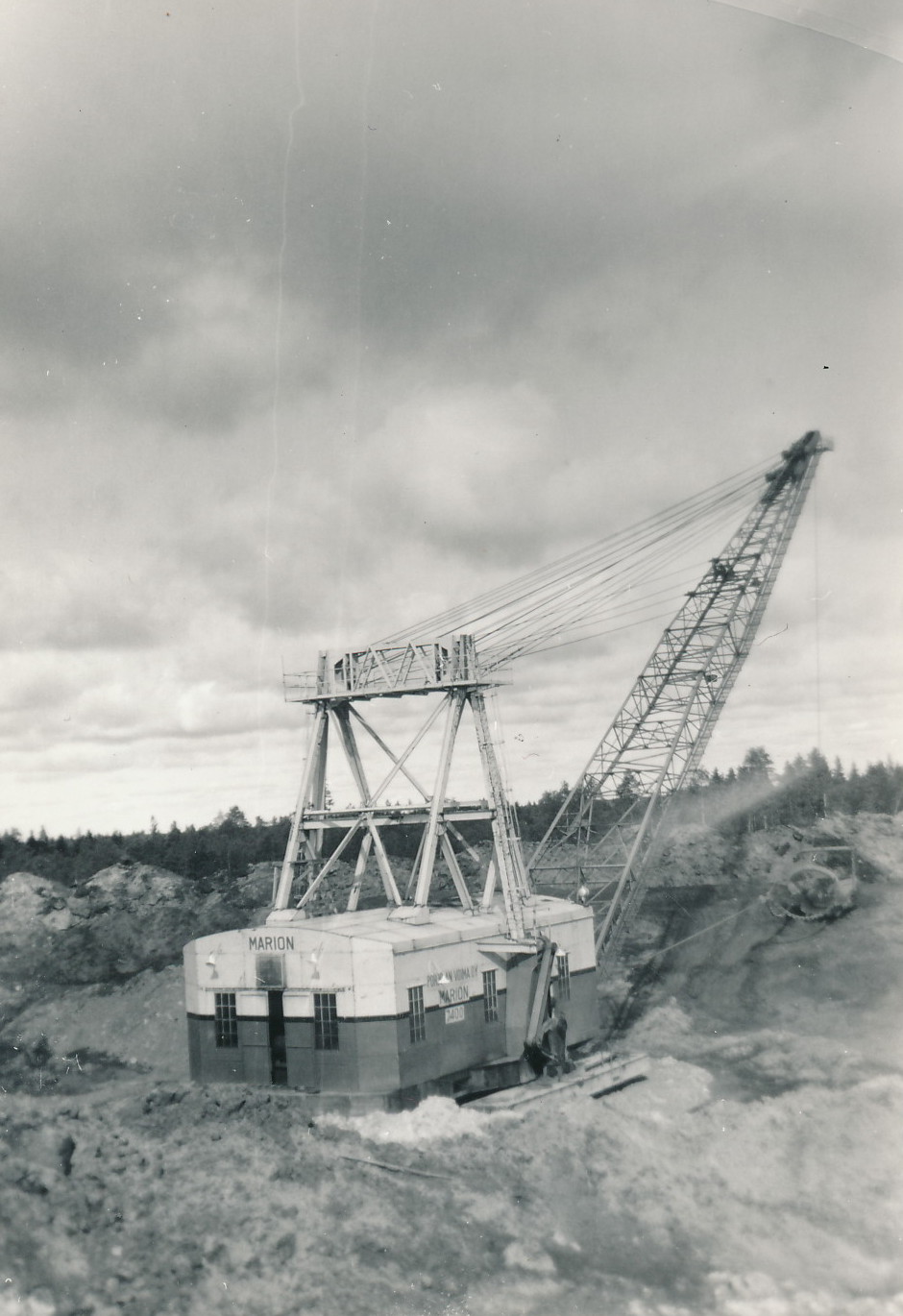 Marion kiinni Jalokoskella.jpg