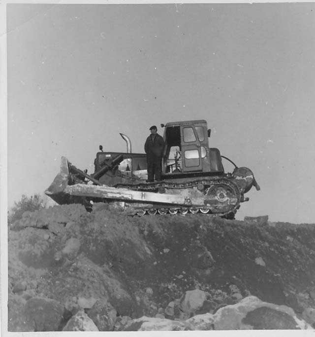 Allis-Chalmers HD 21? Kemijärven voimalaitostyömaalla 1961.