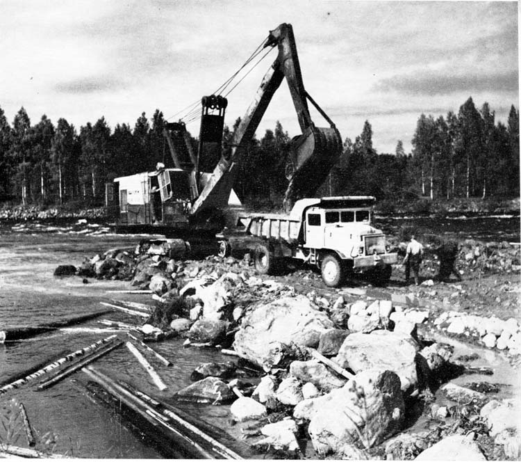 Tämä kuva on Teboilin mainoksesta. Tämä on myös Hyllujusseja ja pillareita -kirjassa.