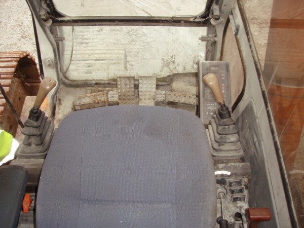 Fiat-Hitachi-FH-400-LCH-2,d3418356.jpg