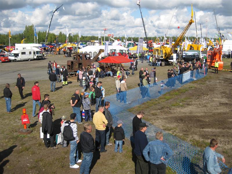 Näyttelyalueen hiljaisempaa hetkeä, välillä väkeä 3-4 kertaisesti!