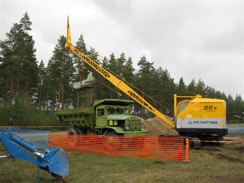 Jullelle kuormaa, tarkkuutta vaaditaan, vaikkakin laidat kyllä kestää.
