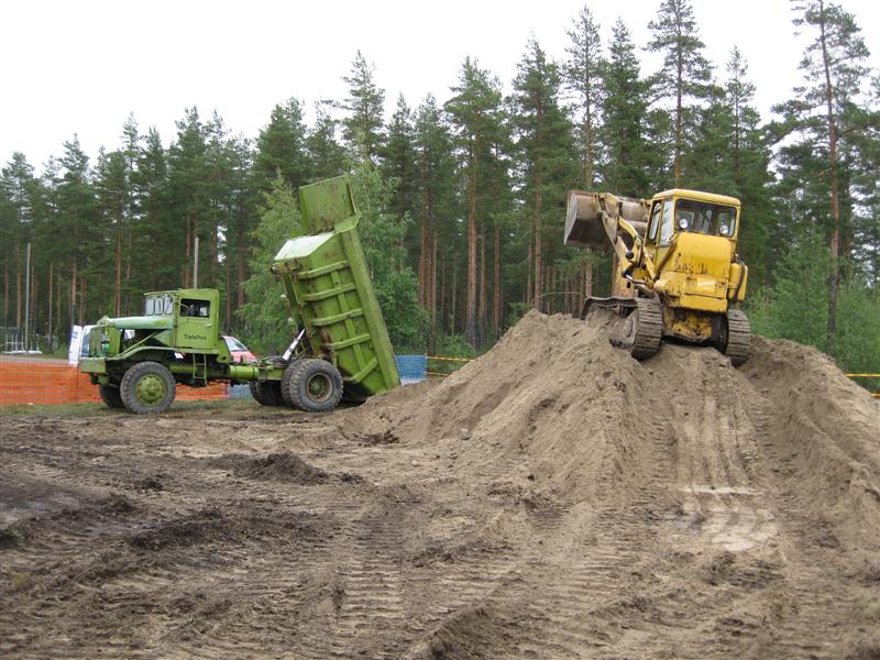 Näytöksessä "luova tauko" meneillään...