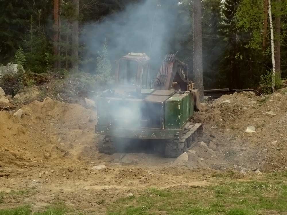 Huomaa selvästi, että kone on käynnissä.