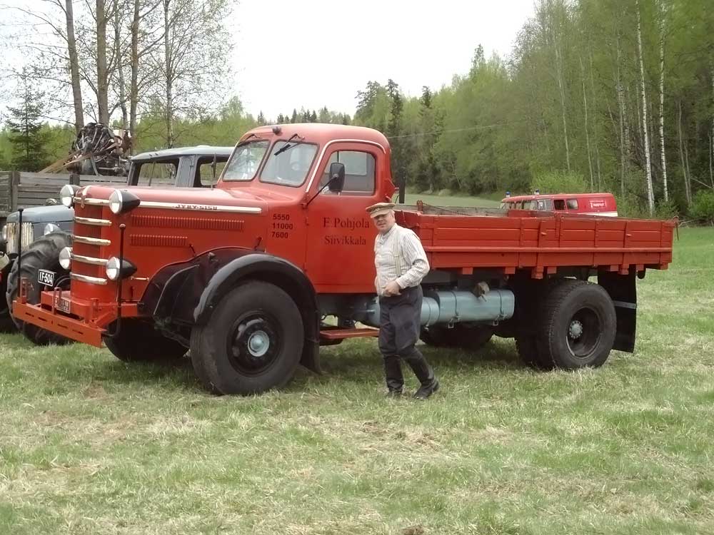 Jyry-Sisu K-33 vuodelta 1956, Ensimmäinen omista on ollut TVH:n Hämeen tiemestaripiiri.
