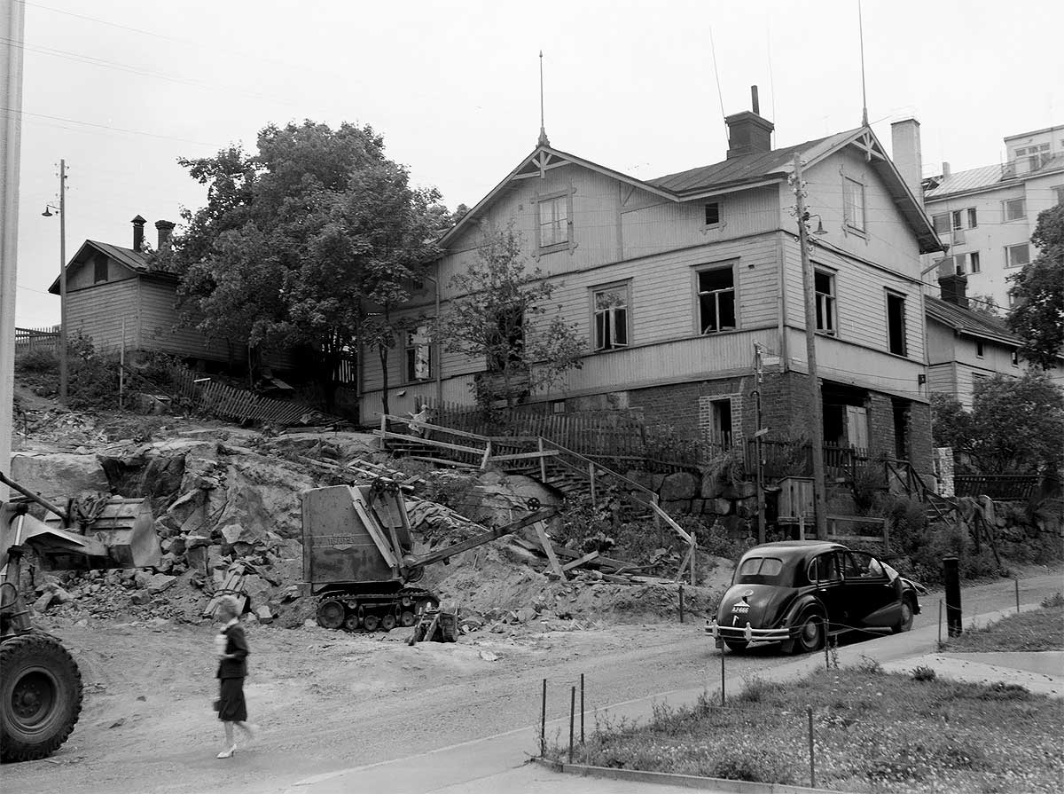Purkutyömaa osoitteessa Violankatu 3, 03.08.1959, Friman E., Helsingin Kaupunginmuseon kuva.