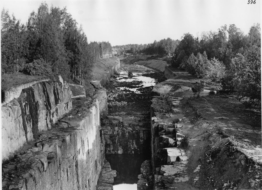 Mälkiän sulun ja yläpuolen kalliot louhittuna, Foto-Roos; Roos, Karl-Gustav (Liikennevirasto, 1966-09-14)