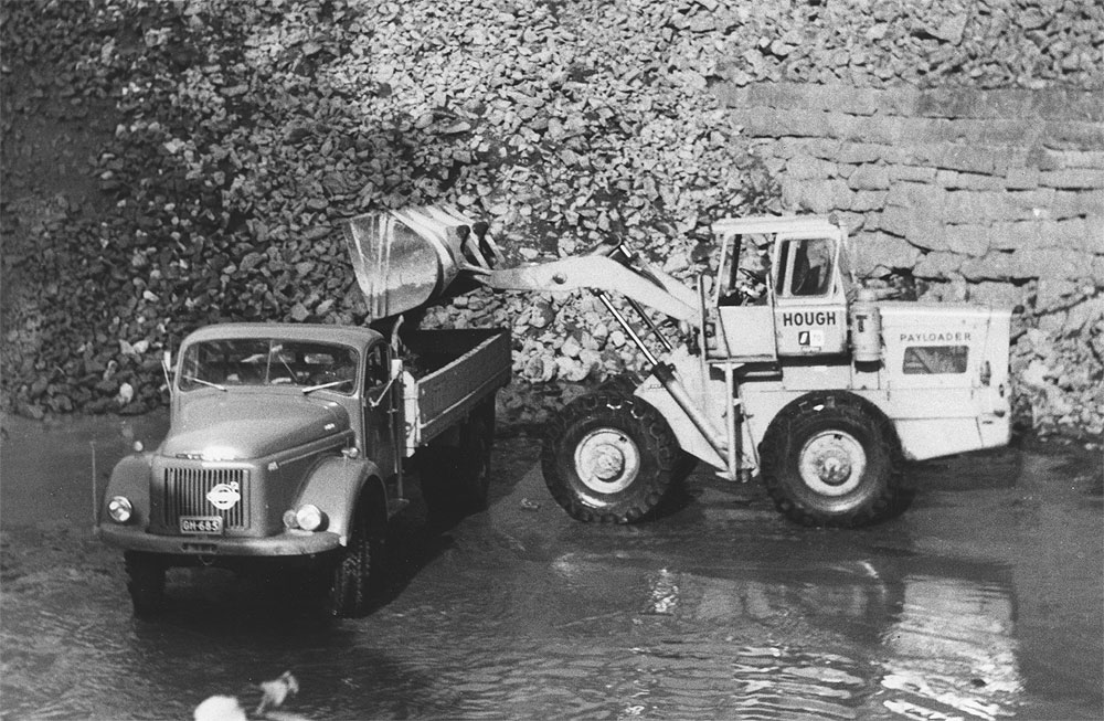 Volvo L48547 (4x4), International Hough Payloader H-70, Pelkolan pumppuasema, Kuva-Rumpu; Rumpu, Olli, Liikennevirasto.