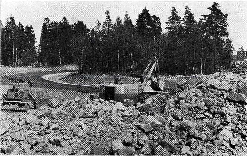 Maa-ja-Kallio-Tuusulantie.jpg