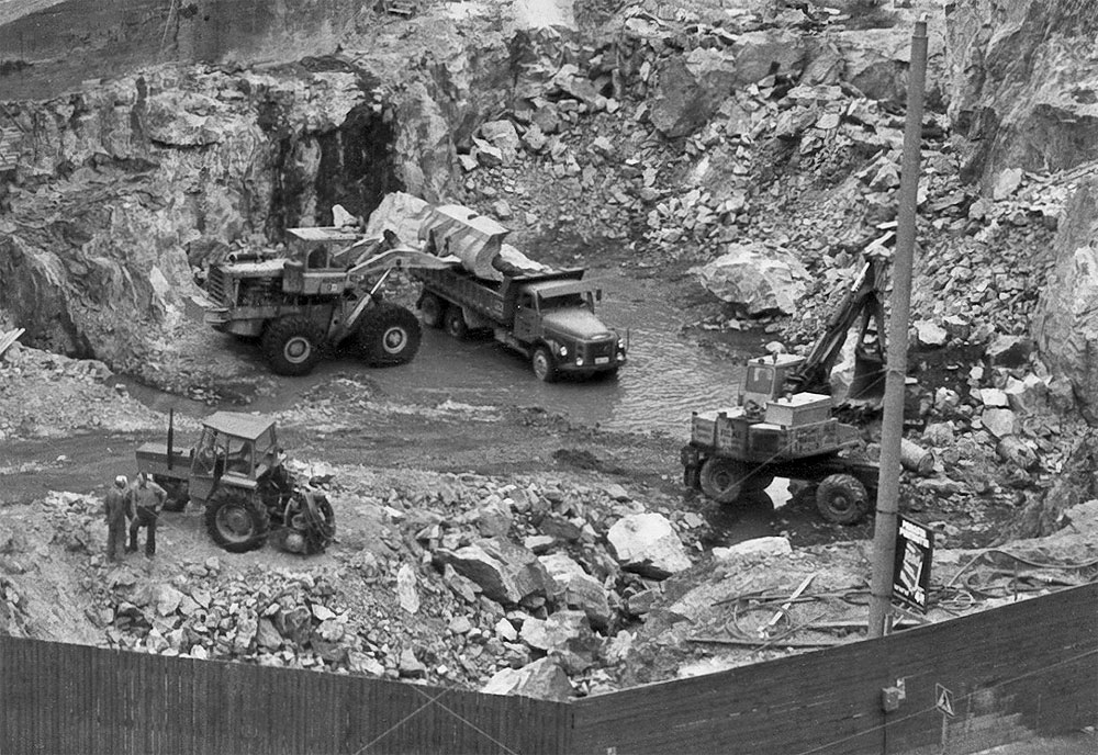 Helsingin kaupunginmuseo , Hakaniemen metroasen rakennustyö, kuvaaja tuntematon 1975.