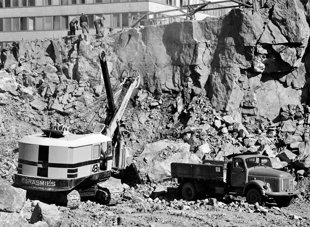 Helsingin kaupunginmuseo Ympyrätalon rakentaminen 1966, kuvaaja Volker von Bonin