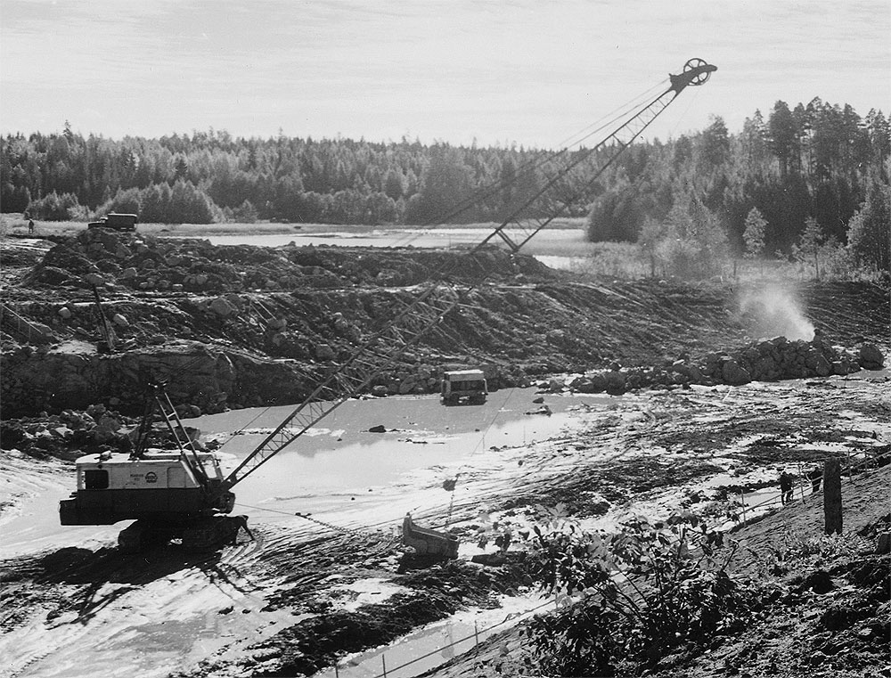 Särkijärven alapuoli, nk. Parvelan-järvi, Foto-Roos; Roos, Karl-Gustav (Liikennevirasto, 14.09.1966).<br />Livi-sk-5020.jpg (247.5 KiB